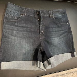 NY & Co button stretch jean shorts